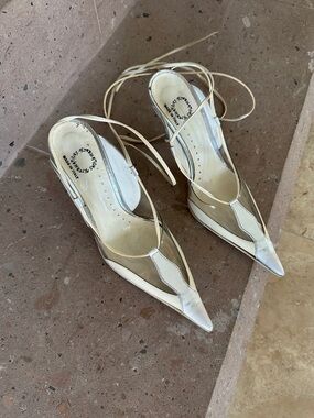 Alternatives Italian made Ivory & silver Pointed Slingback Heels